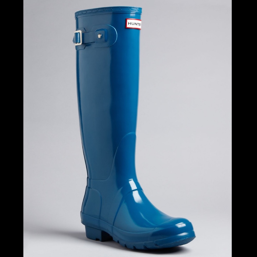 hunter rain boots and box